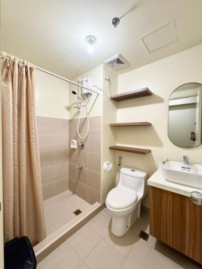 Cozy Studio unit beside Solaire North